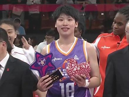 18投11中砍下22分11篮板,恭喜#陈明伶荣获WCBA全明星MVP !#南区明星队战胜北区明星队 #WCBA全明星周末 #WCBA
