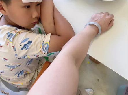 怎么就生了个娜塔莎……