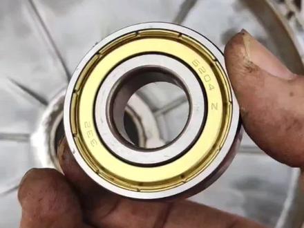 本人修理更换二轮电动车后轮轴承油封全过程详解,动手能力强的人不用去电动车维修店,省钱自个配件修理!@#电动车维修 #是时候展现真正的技术了