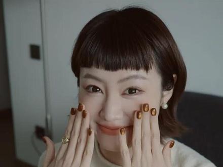 我要感谢章若楠!要不是她代言了DAVENA,我都不知道优惠三位数就能到手!
#davena琥珀流光
#章若楠代言
#送礼推荐