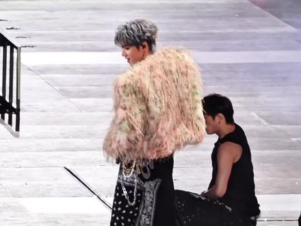 来回顾一下《sause》首秀舞台吧😻#刘耀文sauce #哥什么成分哥帅得过分 #刘耀文神图