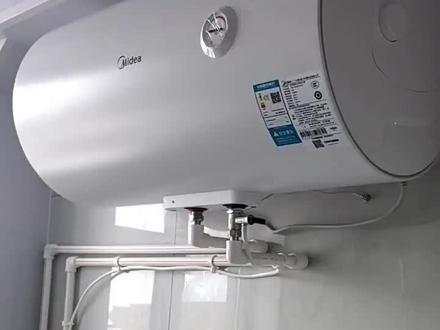 记录美的电热水器安装日常,安装只是起点服务没有终点,整机八年质保,美的服务将会一直陪伴守护#美的厨热服务 #局部改造精琢新境 #贴心至臻管家陪伴 #美的服务快速专业贴心 #威克士