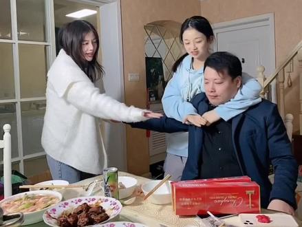 名侦探大池在线破案#欢乐一家人 @抖音小助手 @大池ai @胖虎~胖姑婆
