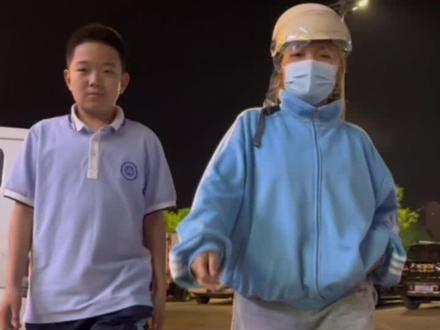 #万物皆可重庆落地签 #搞笑 已拍不欠哈哈哈#姐弟