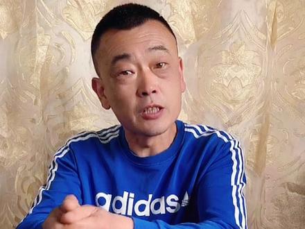 东哥这个老潍坊市孩子说潍坊话,还地道吗?山东潍坊来报道了!#山东选手来上分了!#一本正经飚方言土语 #