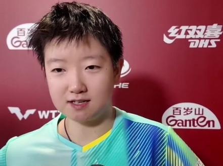 孙颖莎vs奥拉万帕拉南 # 恭喜莎莎取得开门红...# 不管你曾经多么籍籍无名,只要打赢一场世界第一,你就一夜爆火 感觉只要是跟孙颖莎的比赛不论实力是强还是弱都跟她娘的打了鸡血一样,猛的很,再看跟别个的比赛又是一回事了