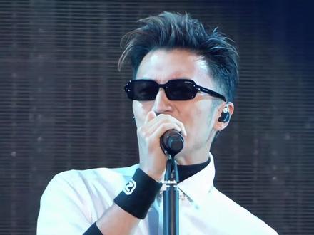 “他有什么比我好!”——不要说谎
#谢霆锋进化演唱会 #EvolutionNicLive #谢霆锋成都演唱会 #不要说谎 #剪映