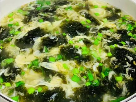 简单好喝的紫菜蛋花汤
#美食 #家常菜 #紫菜蛋花汤 #抖音美食创作人 #上热门