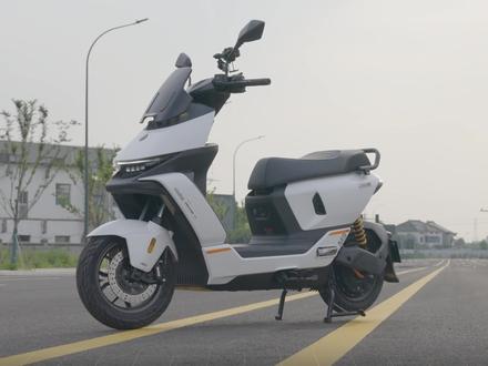 M3-100的深度对比测试,把它和老款M3 95cmax的升级点都列出来啦,希望能给正在考虑买车的你一点参考~#九号创作者 #高能实力专业通勤王 #九号电动全新M3