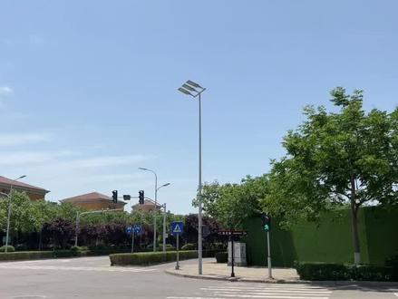 航道下方还是比较吵,如果我们对噪音比较敏感,买房一定要避开航道#空港新城#买房那些事 #飞机噪音 #飞机航道下的房子 #买房避坑