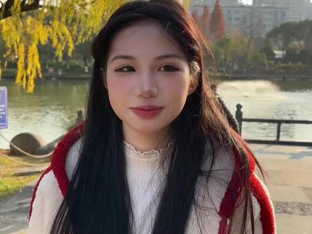 贵妃和太子妃哪个大#街头采访