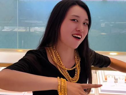 襄阳金兰珠宝!上下四层超大卖场,金价低至499,黄金按克卖!快来金兰进货啦!#天元四季城金兰珠宝 #天元金兰首饰邀你过双节 #襄阳金兰首饰@甜馨吃不胖
