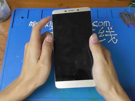 乐视手机不能触摸,换屏幕也不管用,原来是这个小零件的问题