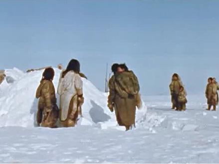 因纽特人没有语言文字如何与外界交往,晚上怎么打发时间