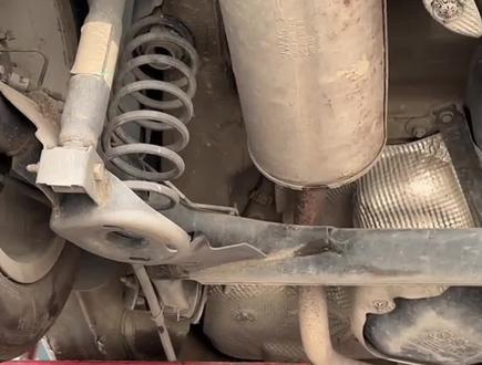 扭力梁悬挂动态图#汽车 #汽车知识