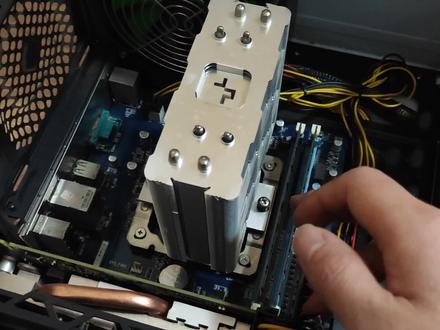 第251集,电脑插两条内存就点不亮?怎么解决? #电脑 #电脑故障 #电脑故障的排查方法 #主板 #科普一下