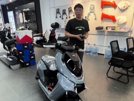 来,看下新到店的AE5到底张什么样,简单介绍一下跟老款的区别#极核#极核AE5#极核26款AE5#极核AE5pro