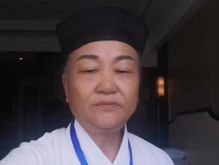 新功盘,新功令,五星盘上传法令。
天盘行,地盘动,世界万物带着动。
天盘,地盘,人字盘,五星盘上渡人寰。
#传扬中华文化 #民间俗语 #道家文化