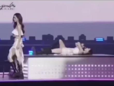 《女团学》#金玟庭 #宁艺卓 #aespa #Kpop #上热门