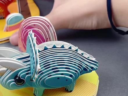 浅浅拼一个霸王龙吧#亲子手工 #沉浸式 #拼装 #组装 #手工制作 #霸王龙 #三角龙 #得力