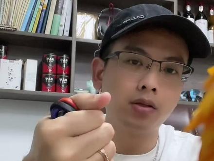 华为freelace挂脖式蓝牙耳机、续航长、音质我相当满意!而且还支持反向充电!#蓝牙耳机 #创业之路