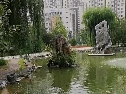 承德一中新高一招生第一天,一上午就招满了。