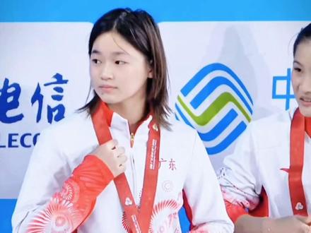 全红弹为什么没有出席澳门跳水汇演?12月12号将在澳门举行跳水梦之队汇演,由周继红,陈若琳带领,陈芋汐、陈艺文、王宗源等冠军领衔。掌敏洁、卢
为、陈佳等高手都参加此次比赛。很多人可能会想,这么多人参加,却没有全红婵,这是为什么呢? 全红婵没有参赛,就代表她可能还没有进国家队。还继
续留在省队,也证明她伤势还没完全好,继续养伤,伤痛没好,也是没办法的事,希望她早日养好伤,早日参赛。#上热搜 #热点 #世界冠军 #全红婵 #快来围观