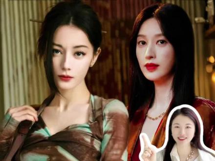 迪丽热巴VS张俪,枭起青壤衣橱揭秘!
当迪丽热巴的晕染薄纱遇上丝绒红裙——《枭起青壤》双女主穿搭美学对决!雕塑家聂九罗的废土风VS地枭林喜柔的蛇系魅惑,从Uma Wang清冷针织到YongLeap致命丝绒,跟苹姐一起解锁剧中令人惊艳的造型密码吧#张俪 #时尚#迪丽热巴枭起青壤造型盘点