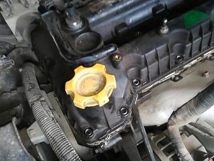 手把手教大家治气门室盖漏油,简单易学,这样换还管的久