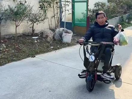 今天没事干 给老铁们做个滑稽汤#原创视频#美食