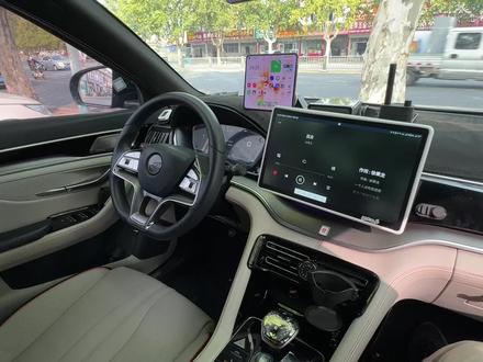 很多 比亚迪 4S 店保险丝没有现货而且专用的保险丝汽修店不一定有,不想耽误使用可以自己更换备用丝#用车小常识 #比亚迪