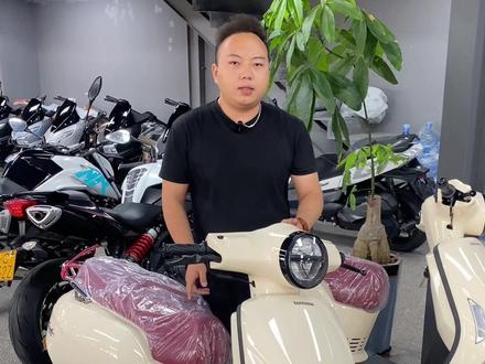 这样的踏板摩托车,不比电动车香吗#台田卡拉二代 #踏板车
