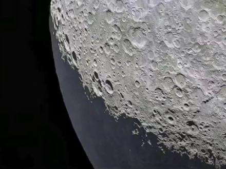 华为手机拍摄超级月亮#mate60pro #mate60遥遥领先 #超级月亮 #一起看月亮 #今晚月亮好圆