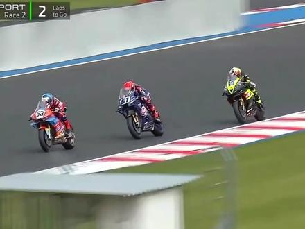 中国机车历史首冠?不,是第五冠!
#张雪机车 #wsbk #捷克站 #摩托车赛事