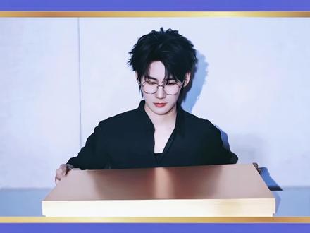 你值得世界上所有的奖章