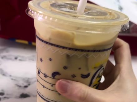 瑞幸新品巴拿拿拿铁已喝,也没果肉啊#瑞幸咖啡