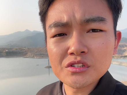 诗词朗诵:艾伦,最近又学了什么诗词啊。《破阵子四十年来家国》 (朗诵南唐李煜的著名词,仅表达诗词,无不良引导,不喜勿喷)#诗词朗诵#四十年来家国 #李煜#配音演员龚杨杰