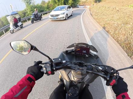 升仕150X跑快速路➕跑山油耗多少?
本人体重150斤,测试GPS极速123KM
#升仕150X