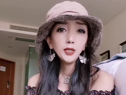 高手都谈价值,一般选手才谈感情。了解风险,放弃幻想,嫁人并不能真正的让你上升阶层,靠自己的实力才能#婚姻 #女人 #情感 #人性