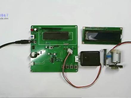 本设计是基于单片机汽车超速报警系统设计,主要实现以下功能:
1、通过霍尔传感器检测紫车速度
2、使用直流电机模拟汽车运行,并通过按键调节汽车转速
3、可以通过按键设置速度阈值,超速报警并语音提示
4、第一次超速:灯亮+文字提示,持续15-20s(根据路况 上路前设计限速范围);
5、第二次超速:蜂鸣器报警及语音文字提示,直至速度降至范围内语音和蜂鸣器停止报警;
6、第三次超速:系统自动限速
标签:51单片机、LCD1602、霍尔传感器、直流电机、语音播报。
题目扩展:客车超载系统