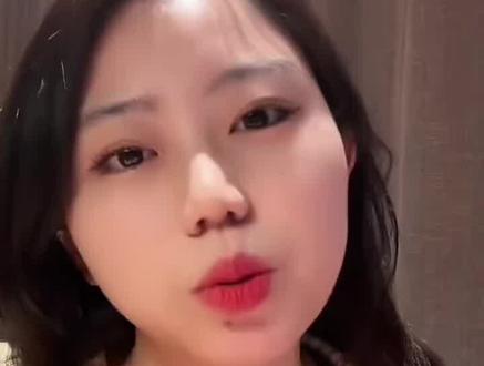 苗王是老六荒野的优秀作品
今天也是他们高光时刻
龙总默默付出
并默默承受着