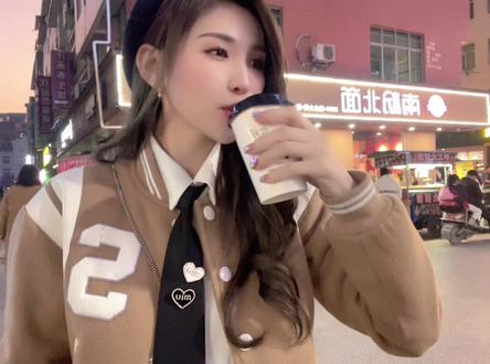 陶瓷大学小吃一条街😋挑了我每次必点的拍出来划重点啦 你们喜欢吃这里的啥评论区打出来吖#福鼎肉片 #路边摊 #小吃一条街#抖音美食推荐官