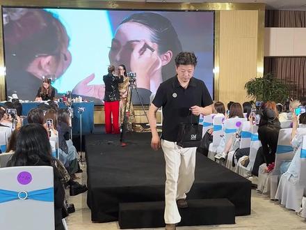 如何戒掉身上的弱者气息 如何戒掉身上的弱者气息#自信 #强者思维 #认知觉醒