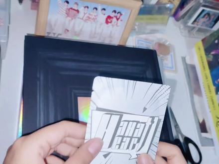 开箱|马嘉祺2025年生日开箱视频来啦 不得不感叹马哥每次生日周边都是会用心设计的🥳(碎碎念版)
#开箱视频 #周边 #追星日常 #追星人的桌面 #时代少年团生日纪念套装