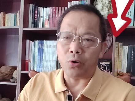 口令是队列队形练习时,指挥员下达的口头命令。根据下达方法的不同,一般分为短促、断续、连续和复合等四种口令。#教书匠肖老师 #40年教学经验之谈#40年教学经验之谈@DOU+小助手@抖音小助手