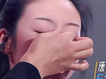 #美妆 唐毅老师的徒手捏鼻修容🐮啊❗️❗️果然还得是邪修‼️#化妆 #邪修 #鼻影修容 #新手小白