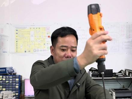 希沃PL54A激光投影机自动关机,电源指示灯一直亮绿色维修#希沃投影 #投影机维修