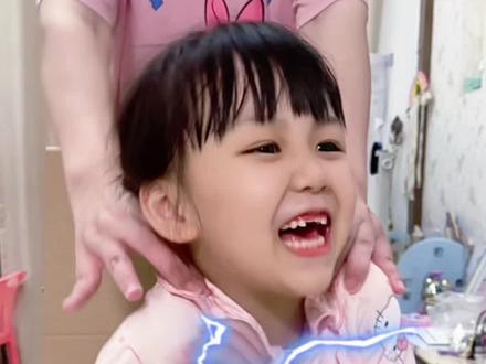 挠痒憋笑挑战第5集!10秒都没撑住😂 #亲子互动 #挠痒痒 #人类幼崽 #家庭搞笑 #憋住不准笑