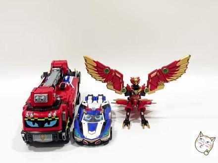 炫卡斗士W 烈狮火警、炫蓝闪电W、烈焰凤凰合体展示
