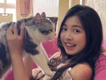 和喜欢的人一起宅在家是怎样的体验#情侣#恋爱#家有百事猫着更爽